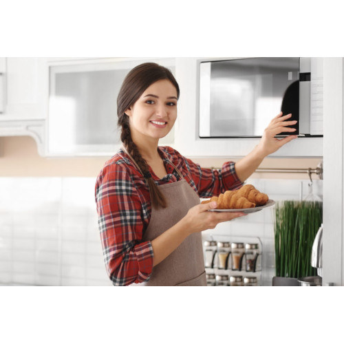 Lò vi sóng ngày càng được ưa chuộng bởi độ tiện lợi trong việc hâm nóng thức ăn một cách nhanh chóng. Mặt khác, cũng có không ít lo lắng rằng sử dụng lò vi sóng khi mang thai sẽ ảnh hưởng xấu đến mẹ lẫn con. Lò vi sóng ngày càng được ưa chuộng bởi độ tiện lợi trong việc hâm nóng thức ăn một cách nhanh chóng. Mặt khác, cũng có không ít lo lắng rằng sử dụng lò vi sóng khi mang thai sẽ ảnh hưởng xấu đến mẹ lẫn con.