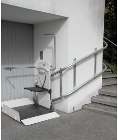 Thang nâng xe lăn SAVARIA PEGASUS IPL, dành cho cầu thang cong Thang nâng xe lăn SAVARIA PEGASUS IPL, dành cho cầu thang cong